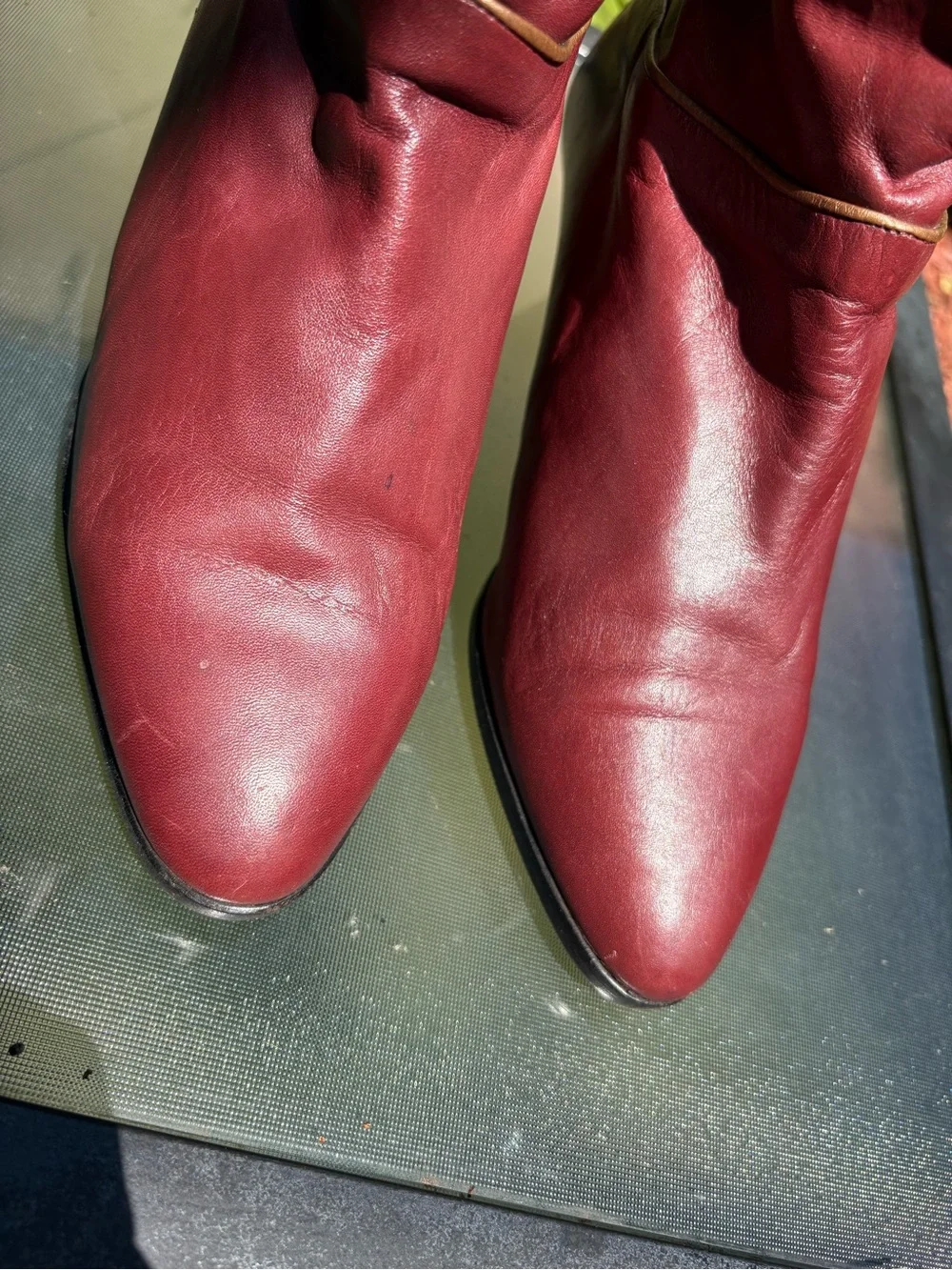 Vintage Italian Burgundy/Gold Trim Leather Slouch EU Size 38 Mid-calf Heels - Picture 5 of 9